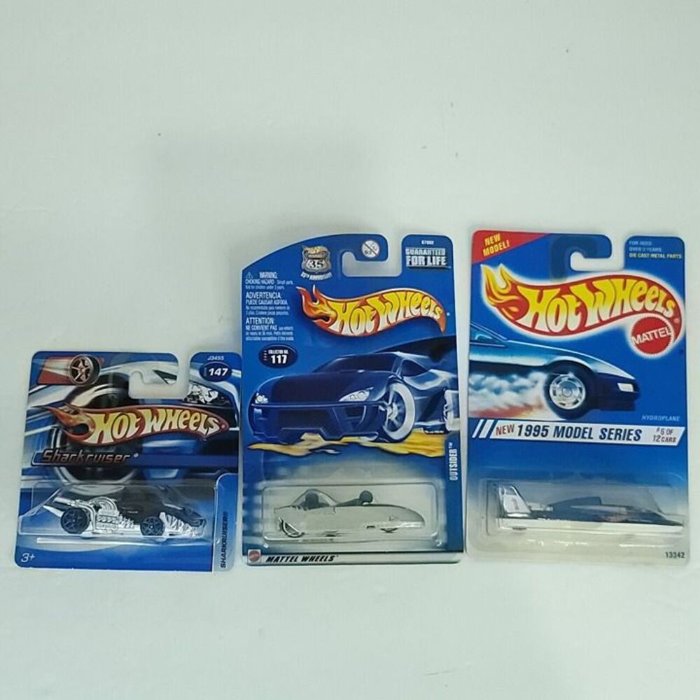 Lot of 3 Hot Wheels hydroplane outsider Sharkruiser NEW Die Cast